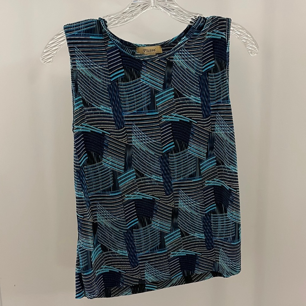 Geometric Design Tank top!